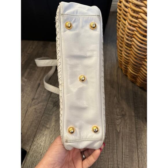 Bloomingdale’s Women's Cream woven leather Intrecciato Shoulder Bag vintage - Picture 9 of 13